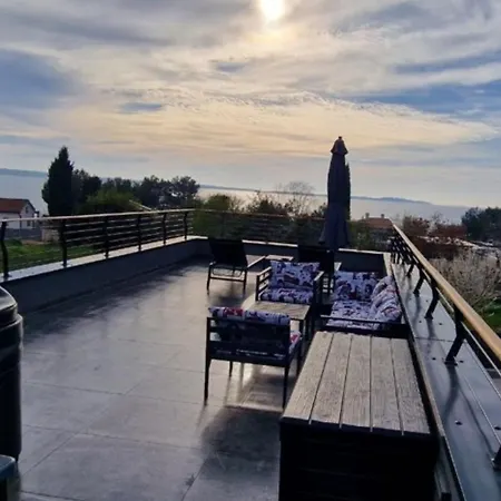 빌라 Nina By Guide