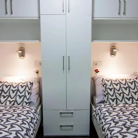 Nina By Guide 빌라 *