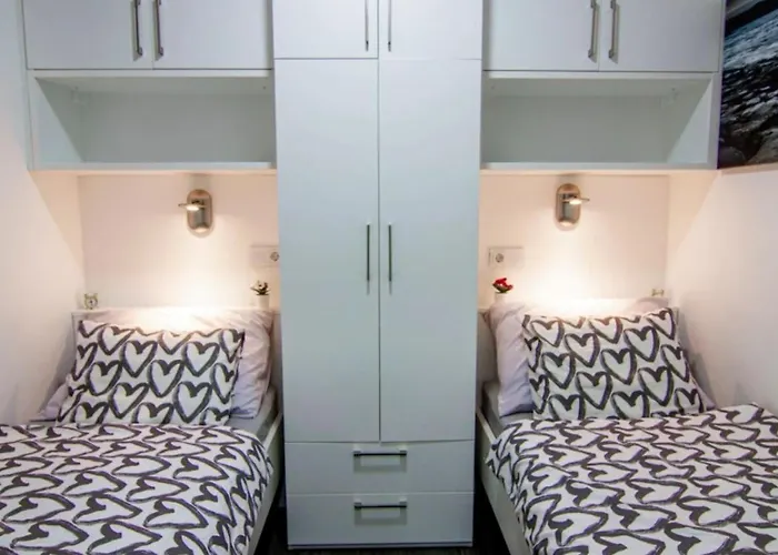 Nina By Guide 빌라 *